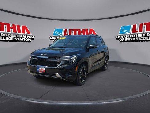 Used 2024 Kia Seltos EX FWD image 3