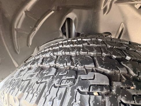 Used 2023 Jeep Wrangler Unlimited Sahara w/ Cold Weather Group AWD/4WD image 13