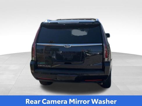 Used 2019 Cadillac Escalade Luxury AWD/4WD image 26