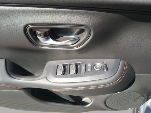 Certified 2025 Honda HR-V Sport image 17