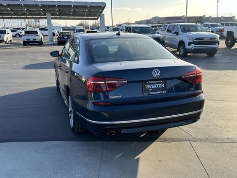 Used 2018 Volkswagen Passat 2.0T R-Line image 22