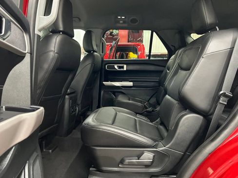 Certified 2024 Ford Explorer XLT w/ Equipment Group 202A AWD/4WD image 25