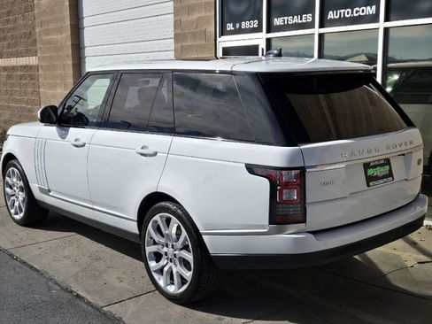 Used 2017 Land Rover Range Rover HSE image 3