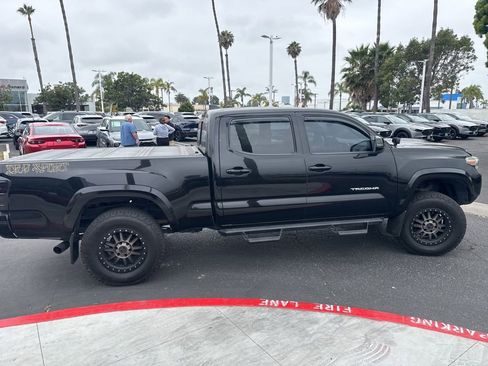 Used 2017 Toyota Tacoma TRD Sport RWD image 29