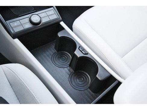 Certified 2025 Hyundai Kona SEL FWD image 30