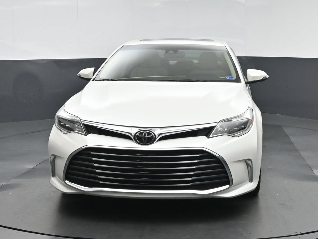 Used 2016 Toyota Avalon Limited w/ Toyota Safety Sense Package FWD image 2
