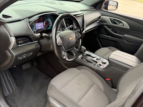 Used 2023 Chevrolet Traverse LT FWD image 18