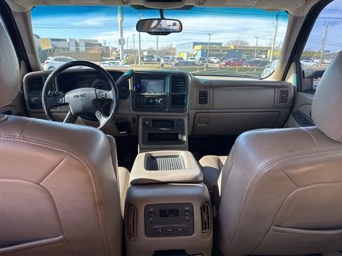 Used 2007 GMC Sierra 2500 SLT w/ Heavy-Duty Power Package image 11