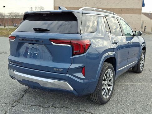 New 2026 GMC Terrain Denali w/ LPO, Black Badging Package image 4