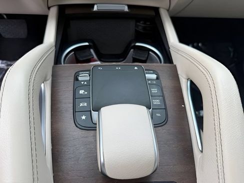Used 2021 Mercedes-Benz GLE 350 4MATIC image 19