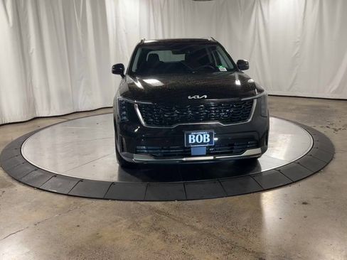 Certified 2025 Kia Sorento EX w/ EX Panoramic Sunroof Package image 9