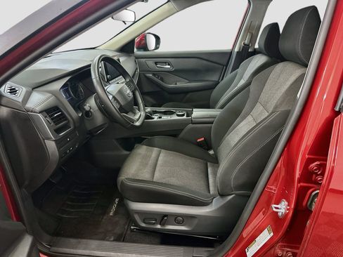 Used 2025 Nissan Rogue SV AWD/4WD image 13