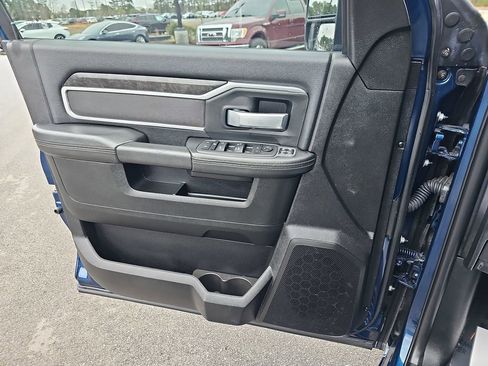 Used 2024 RAM 2500 Big Horn w/ Bed Utility Group image 29