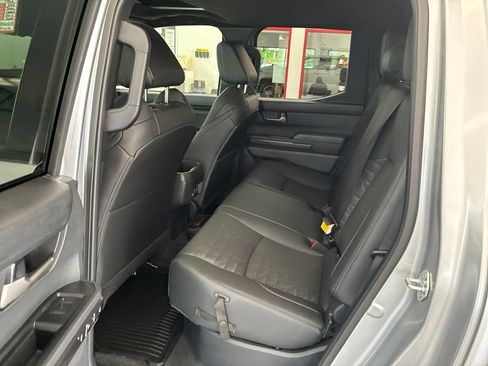 Used 2024 Toyota Tacoma TRD Sport w/ TRD Sport Premium Package AWD/4WD image 11