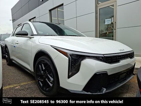 New 2025 Kia K4 GT-Line Turbo image 1