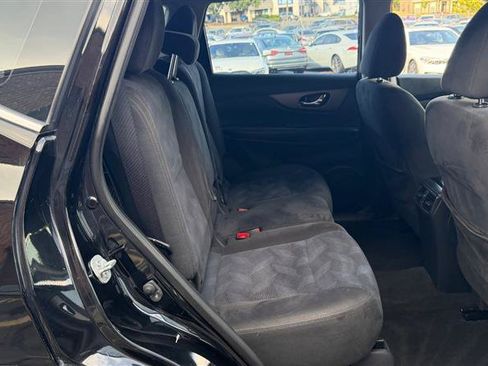 Used 2015 Nissan Rogue S AWD/4WD image 9