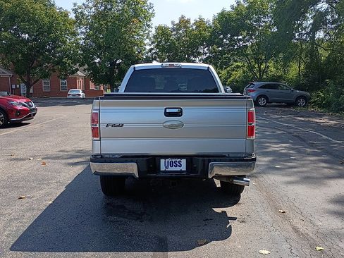 Used 2011 Ford F150 XLT w/ XLT Chrome Pkg AWD/4WD image 4