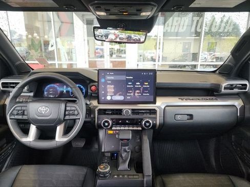 Used 2024 Toyota Tacoma TRD Off-Road w/ TRD Off Road Premium Package AWD/4WD image 22
