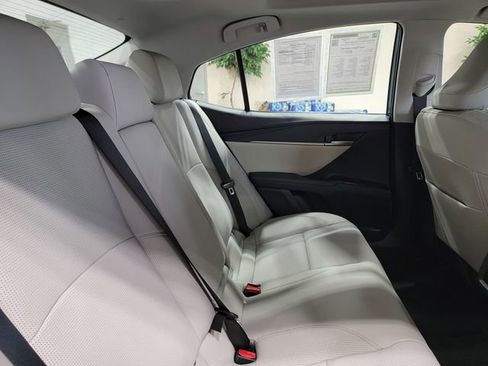 Used 2026 Toyota Camry XLE AWD/4WD image 15