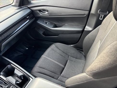 Used 2024 Honda Accord Sport image 15