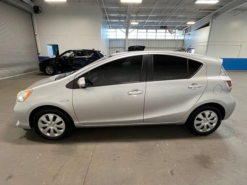 Used 2014 Toyota Prius C One FWD image 6