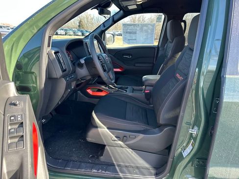 New 2025 Nissan Frontier PRO-4X image 9