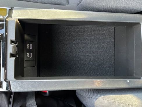 Used 2025 Toyota Prius LE image 25