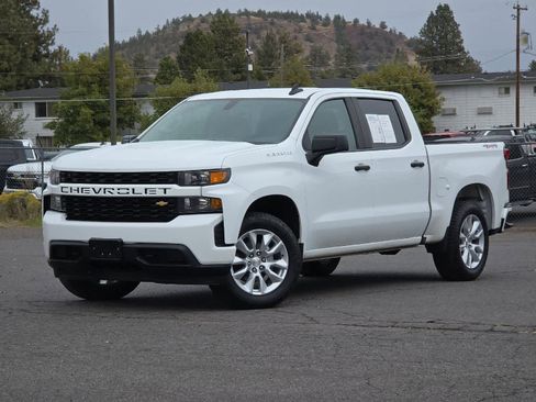 Used 2022 Chevrolet Silverado 1500 Custom AWD/4WD image 1