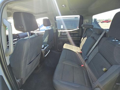 Used 2024 GMC Sierra 1500 Elevation w/ X31 Off-Road Package AWD/4WD image 9