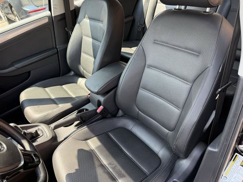 Used 2017 Volkswagen Jetta SE FWD image 6