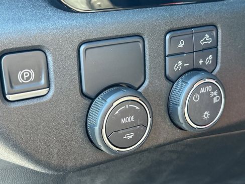 Used 2022 Chevrolet Silverado 1500 LT w/ All Star Edition Plus image 13