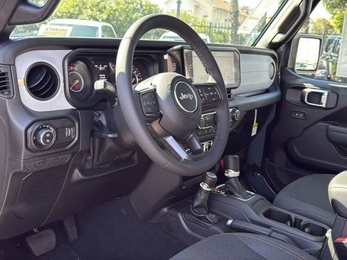 New 2026 Jeep Gladiator Sport AWD/4WD image 21