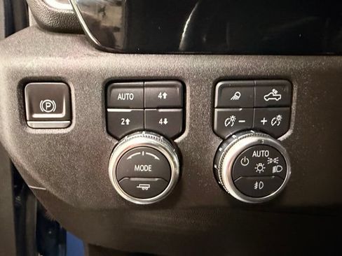 Used 2024 GMC Sierra 1500 Elevation w/ Elevation Premium Package AWD/4WD image 31