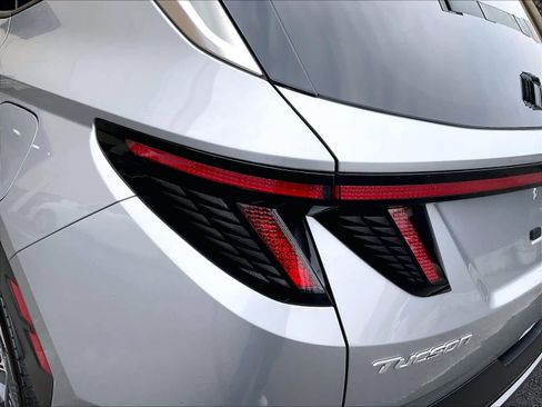 Used 2024 Hyundai Tucson Limited image 34