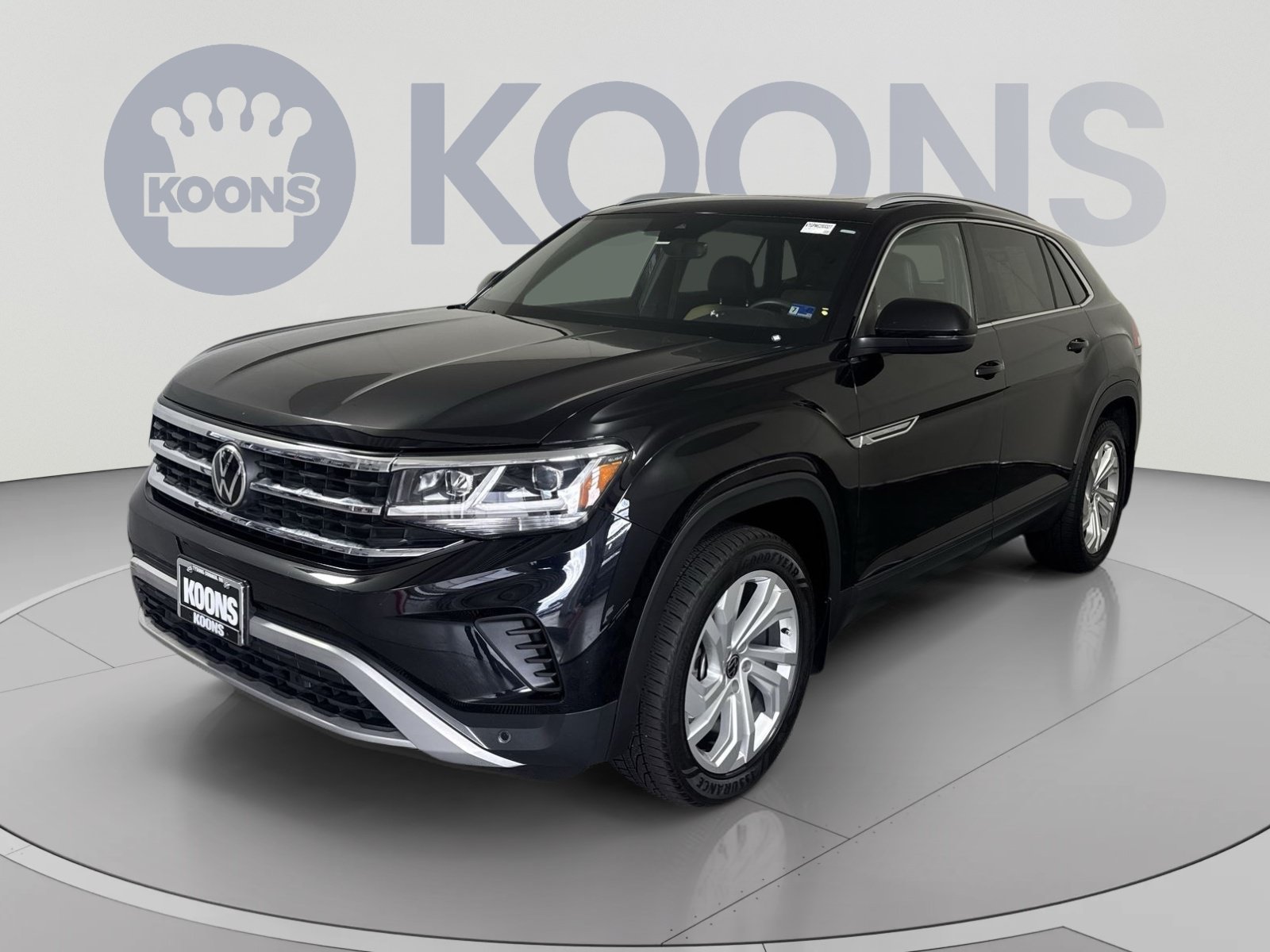 Used 2021 Volkswagen Atlas Cross Sport SEL AWD/4WD image 1