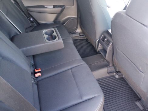 Used 2026 Nissan Rogue S FWD image 29