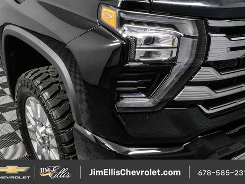 Certified 2025 Chevrolet Silverado 2500 High Country w/ High Country Premium Package AWD/4WD image 34