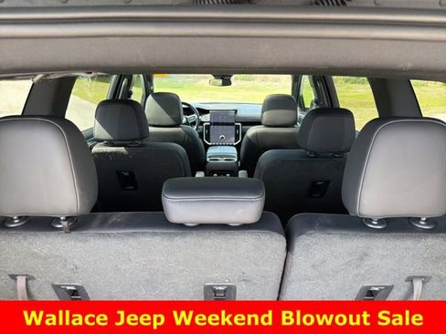 Used 2024 GMC Acadia Elevation w/ Super Cruise Package FWD image 9