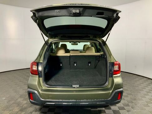Used 2019 Subaru Outback 2.5i Premium image 12