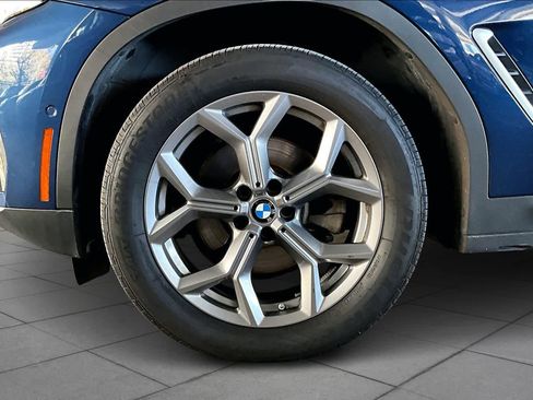 Used 2024 BMW X4 xDrive30i image 11