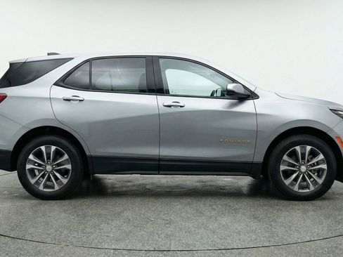 Used 2025 Chevrolet Equinox LT FWD image 11