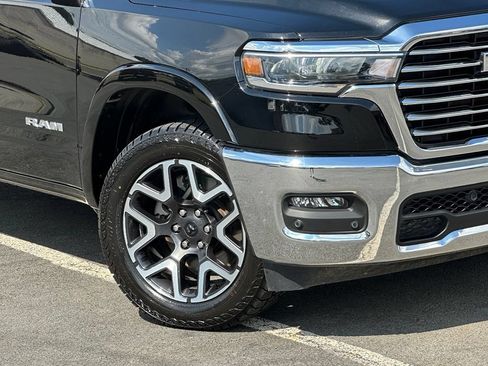 Used 2025 RAM 1500 Laramie AWD/4WD image 38