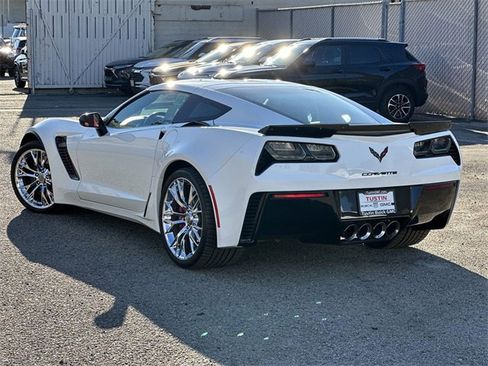 Used 2015 Chevrolet Corvette Z06 w/ 3LZ Preferred Equipment Group image 6