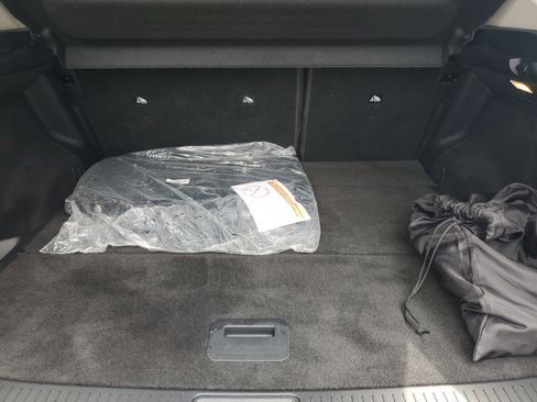 Certified 2023 Nissan Ariya AWD image 27