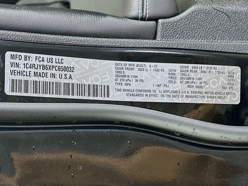 Used 2023 Jeep Grand Cherokee 4WD 4xe image 12