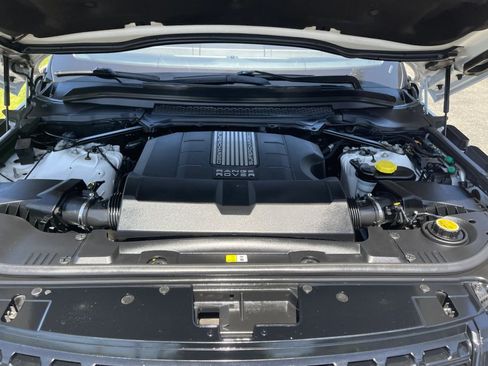 Used 2014 Land Rover Range Rover Supercharged image 32