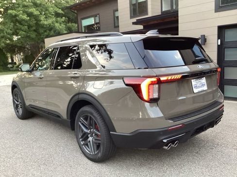New 2027 Ford Explorer ST AWD/4WD image 13