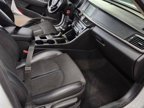 Used 2018 Kia Optima S w/ Panoramic Sunroof Package FWD image 11