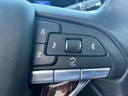 Used 2023 Cadillac Escalade ESV Premium Luxury image 11