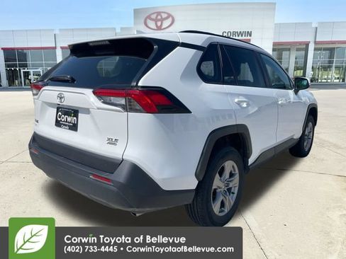 Used 2025 Toyota RAV4 XLE AWD/4WD image 5